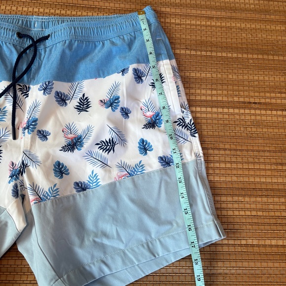 Mizzen + Main swim trunks with flamingo size L - Picture 9 of 10